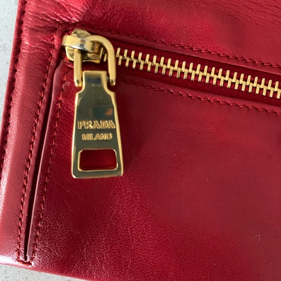 One of a kind rare brand new authentic leather Prada wallet - Picture 6 of 8